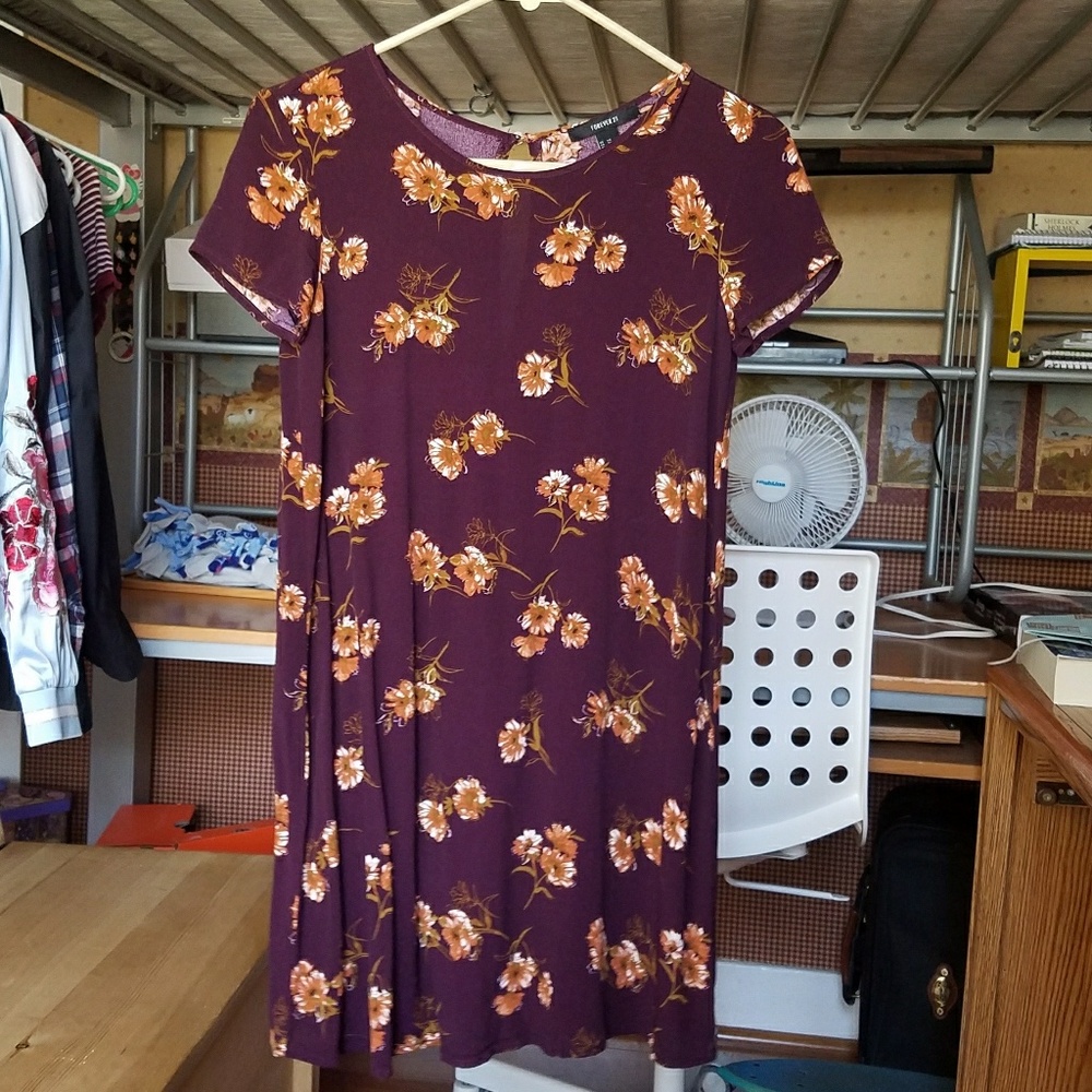 Burgundy Floral Shift Dress
